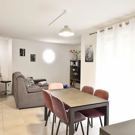 2-br With Terrace And Pool In The Heart Of Palm Apartment