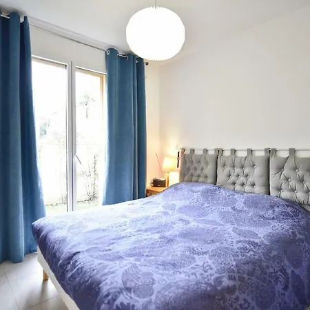Apartment 2-br With Terrace And Pool In The Heart Of Palm Cannes